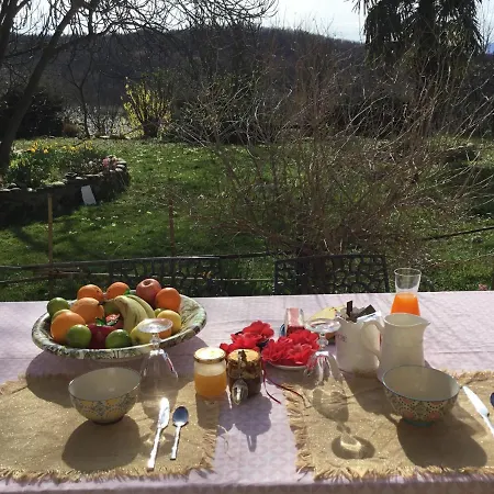 Chez Nanie Bed & Breakfast